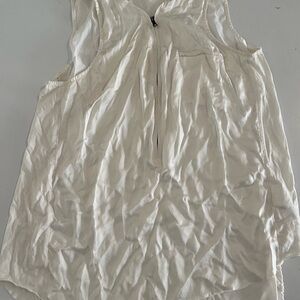 Women's White Sleeveless Top